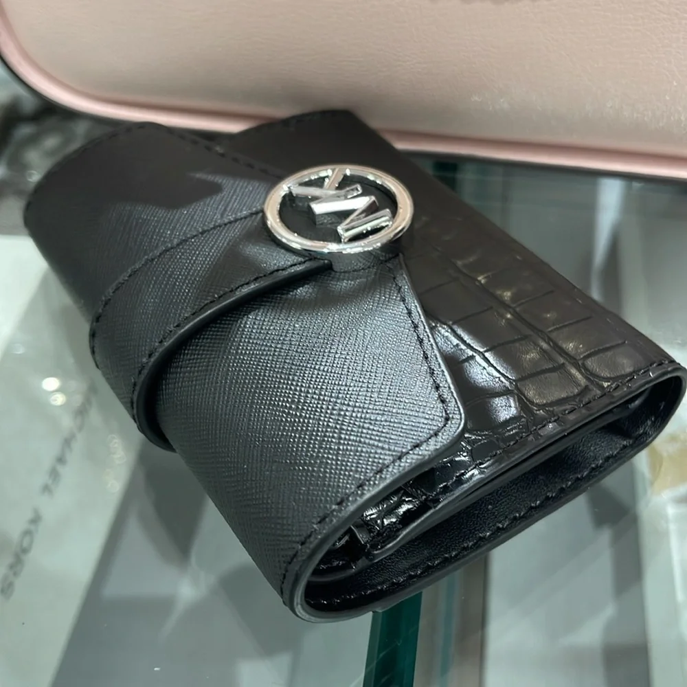MICHAEL KORS CARMEN MEDIUM LOGO AND FAUX LEATHER WALLET BLACK  NWT